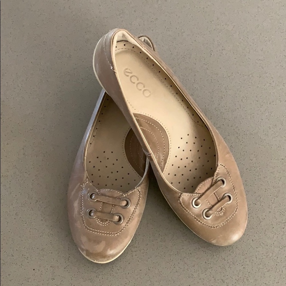 EUC Ecco ladies slip on  shoes